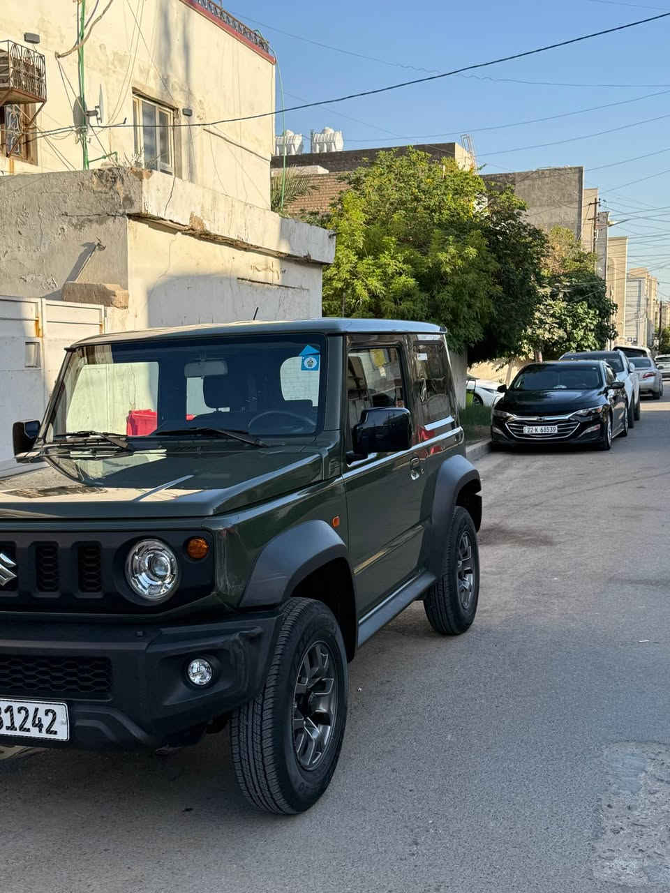 سازوكي جيمني 2025
ماشيه 10000 كيلو
رقم بغداد الدولي 
فور ويل 
لو كير
موصفات العاديه مالتها
حلوه السياره لون مميز
محرك 1500 تنفس طبيعي
بدون صبغ
بيها فقط طخه خفيفه بدايه جاملغ الامامي
مكاني زيونه او سبع ابكار
السعر 22 مليون وبيها شي بسيط
*********** بغداد, العراق
