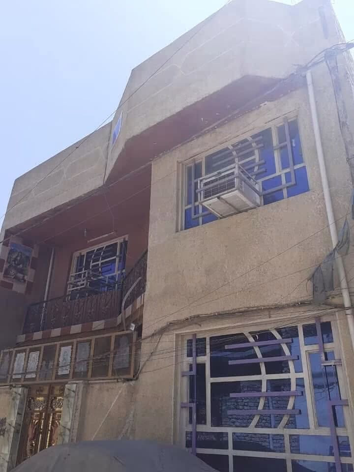 بيت للبيع مدينة الصدر الداخل قطاع واحد شارع الصيانه الخدمي بالفرع المساحة 110 سعره الخاص او
***********

