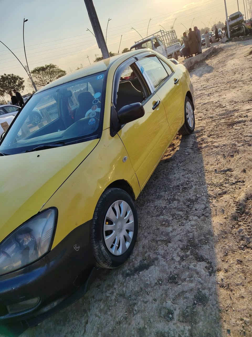 سلام عليكم لانسر مديل 10مكينه 2000السياره كامله مكمله بيهه جامرلغ تبديل ولهلالات مصبوغه السعر 70او بيهه مجال مكانهه اديالئ كنعان الشراي هاذه رقمي ***********
