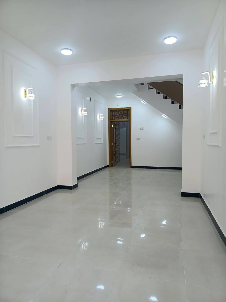 بيت للبيع حي ميسان خلف سكله الكرعاوي مساحه 100متر يحتوي على غرفه وصاله واستقبال ومطبخ وصحيات صب كونكريت ارضيه بورسلين جدران سيراميك سقوف لبخ بورك سحبات ملكيه فخمه 

السعر المطلوب 50مليون دينار عراقي 

للاستفسار والمعلومات الاتصال بنا *********** 
او مراجعه مكتب ألروان للوساطه العقاريه والمقاولات العامه 

عنوان المكتب حي ميسان ع الشريط قرب صيدليه الشراع مقابل الاستداره مباشر 

عندك بيت عرصه للبيع راسلنه وات ساب وتدلل
#النجف #الكوفة #حي_ميسان #عقارات #ايجار #رهان #بيع #شراء #العراق #ايجار #عقارات
