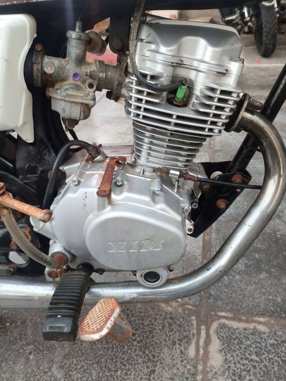 السلام عليكم
دراجه ايراني ادوات مكفولة من السرقه سعر 250 وبيها مجال كلش قليل مكاني بصره كرمة علي ***********
