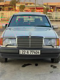 مرسيدس • موديل ١٩٩٠ • ٤ سلندر