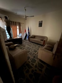 بيت للإيجار المساحه ٢٥٠ متر الموقع تجاري حي العامل المنطقه الثالثه  لل...