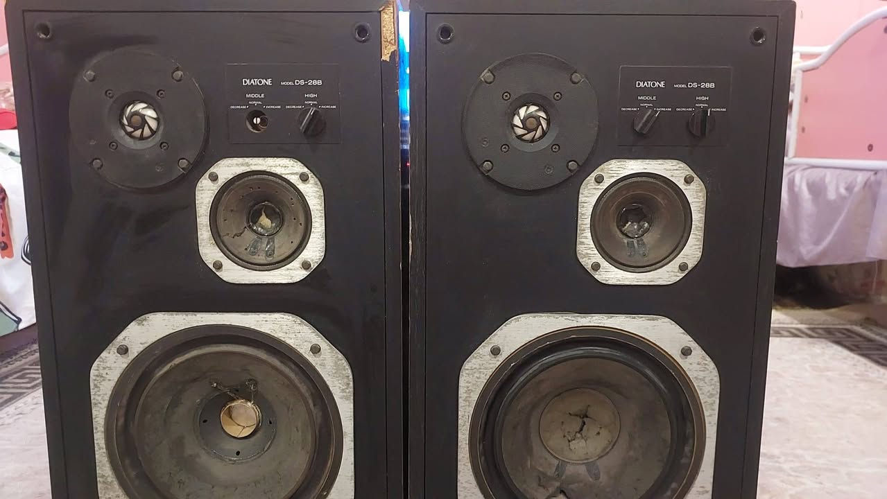 زوجين سماعات للبيع
نظيفات وشغالات على الفحص 
التفاصيل في الصور مكاني بغداد الجديدة للتواصل والاستفسار الاتصال على الرقم واتساب 
***********
