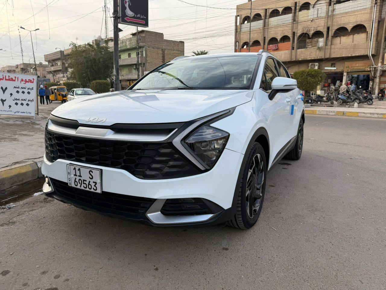 السلام عليكم سبورتج خليجي 2022ضمان الدوليه  مكفوله من الضربه ول صبغ ول تبديل  مكينه 2000 بسمي رقم بغداد سبير منازل ماشيه 51سياره احله من الصور السعر 213وبيها مجال مكانها بغداد الكرخ ***********
