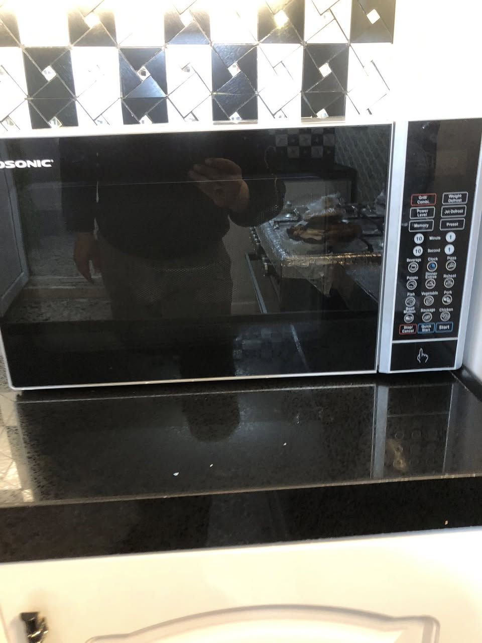 عندي مايكرو و اڤن اوربي مستعمل نظيف جدا ومكنسة شحن بالكارتون امزون اللبيع


**إذا كنت صاحب هذا الإعلان وتريد حذفه لأي سبب، رجاءا أرسل رسالة إلى الدعم الفني**