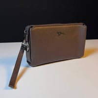 جنطة جلد • قفل بصمة • لطلاب ومدرسين