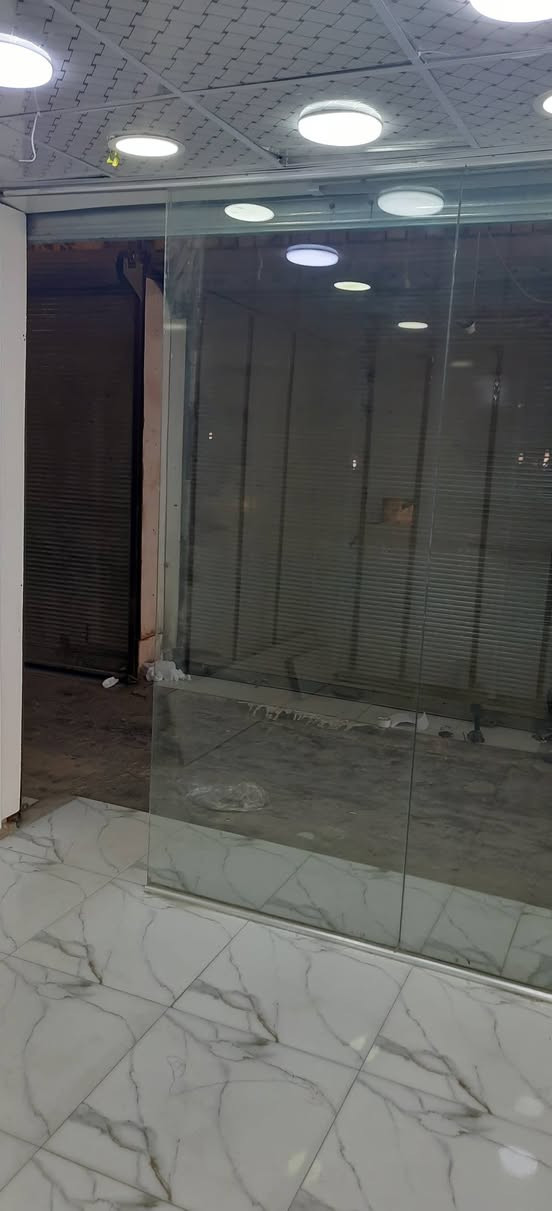 محل للإيجار
في سوق الرضوي قطاع 57
محل اصولي بفرع الكماليات 
للإستفسار ***********
