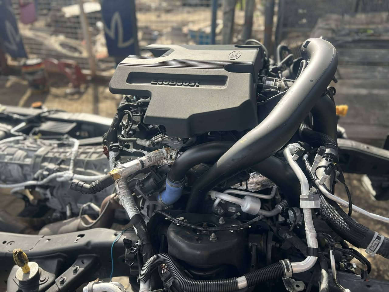 سلام عليكم محرك فورد6V شغال
حجم F150 دبل تيربو كير 10 نمار موديل 2020 
مال كصه 
زيرو بعده
العنوان بغداد
‏‪***********‬‏
