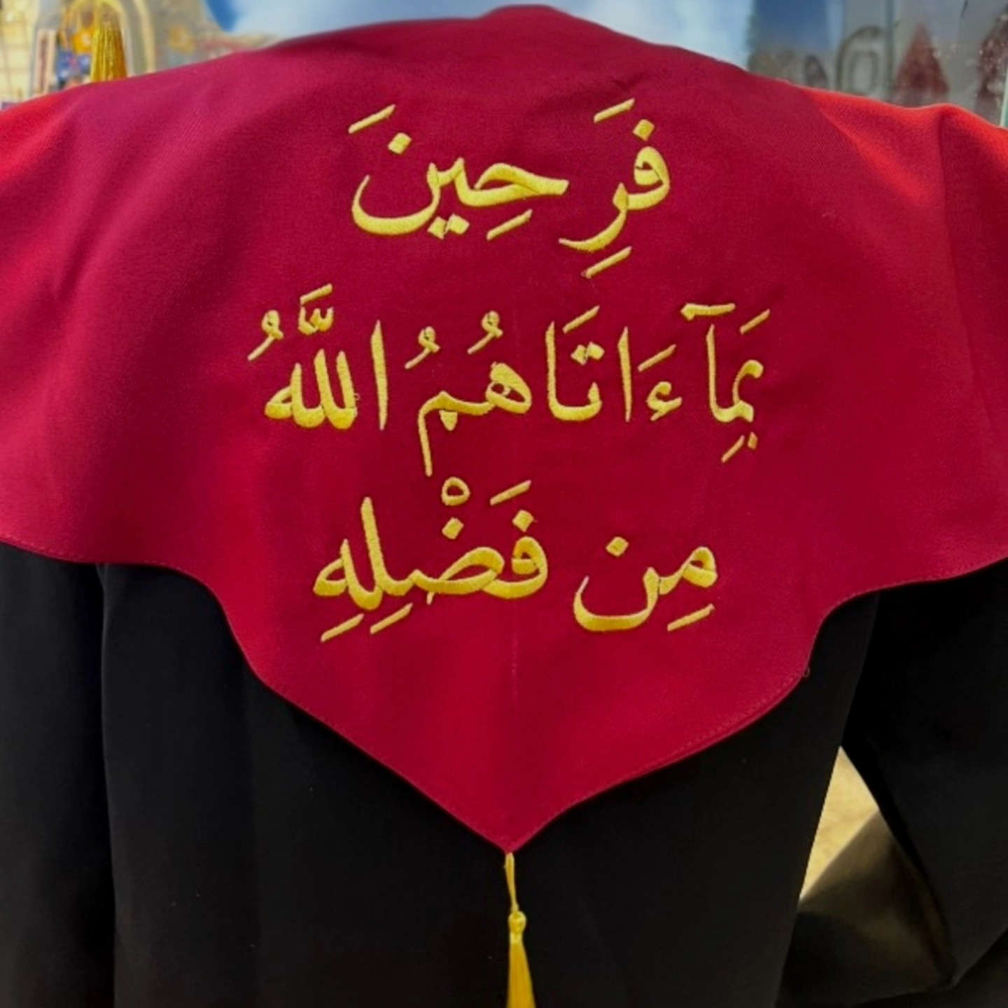 بدا موسم روب التخرج زبائننا الاعزاء مفتوح الحجز🧑‍🎓

مفرد وجمله 💐
لسنا الوحيدين لاكننا الأفضل 👍🏻💯

يوفر لكم زي تخرج 🥰
روب, وشاح, قبعة, 
متوفر بكج (باربي، كوبرا، بولستر خليجي، ) 

وكذلك متوفر وشاح ملكي، قبعه ملكي، وشاح عادي، قبعه دائري، 

كافة الالوان⚪⚫🟤🟣🔵🟢🟡🟠🔴

🌷وكذلك متوفر بكج كامل يحتوي البكج🌷 ( روب ،قبعه،وشاح ، مع الطبع او التطريز )

بكج كامل بولستر خليجي مع الطبع او التطريز 
بكج باربي مع الطبع او التطريز
بكج كوبرا سواد فاحم مع الطبع او التطريز 

متوفر بروشات
* متوفر مستلزمات تخرج من المرحلة( الروضه الى الدكتوراه)

للحجز مراسلة البيج ♥️🇮🇶
توصيل بغداد 5
محافظات 5


**إذا كنت صاحب هذا الإعلان وتريد حذفه لأي سبب، رجاءا أرسل رسالة إلى الدعم الفني**