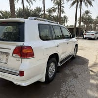 لاندكروزر • ٢٠١٠ • مكيف بارد