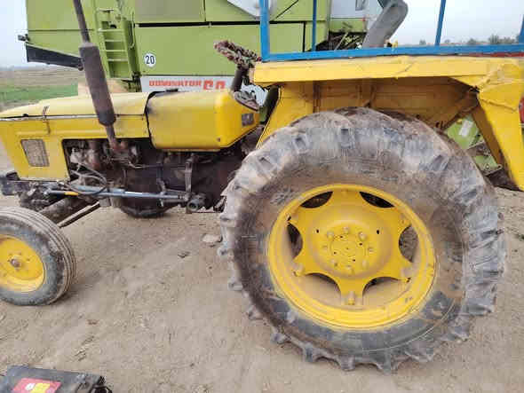 السلام عليكم مكينه عنتر 89 رقم سنويه ماندل مالكه لبيع جاهزه معه فدان وخرماشه ومعدلان لتصال عل رقم ***********
