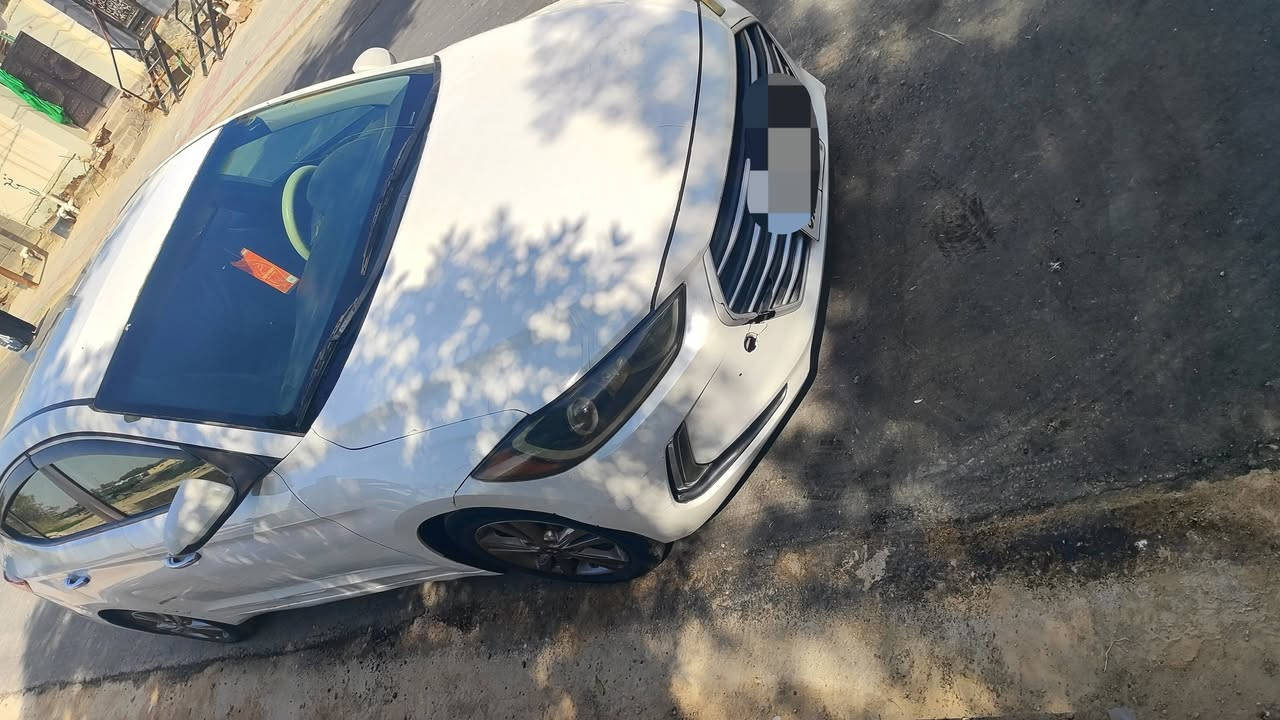 سلام عليكم
النتر2017 للبيع وارد امريكي
رقم اربيل 
مواصفات فول عدا الكشنات مو جلد 
تحكمات استيرن مثبت سرعه
3 انظمه قياده 
ماشيه 184 دوشمه فرو كاعيه جلد 
الضرر باب السائق عابر النرماده والدوسه 
ليب واحد عده باب السائق مبدل 
بيهه مكانات كافع الصبغ 
بيهه راجز الحر وبيه الحداديه موزينه 
السعر 105 
***********
