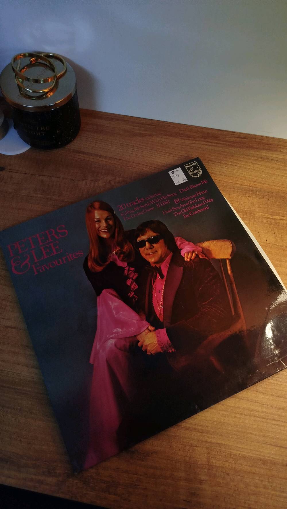 مجموعة مكونة من ٦ اسطوانات موسيقية
الموقع بغداد  