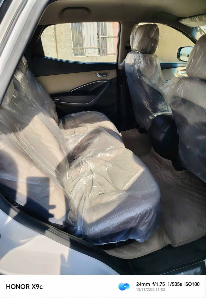 سنتافي للبيع موديل 13 شكل الـ 14 

السياره بيها طخه بالجاملغ الامامي 

المواصفات 

1_تحكم استيرين

2_حساسات

3_اشاير بالمري 

4_مكينه مفتوحه 2400V

5_سبعه راكب 

6_تلاث قطع تبريد

السعر 150وبيها مجال

الرقم  ***********

المكان المحمودية
