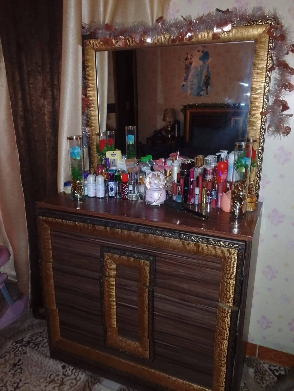 سلام عليكم غراض نضيفه و جديده سنك75 طباخ 150 ثلاجة 150 تخم 175 الغرفة 200 وبيهن مجال لطيبين نتصال ***********
