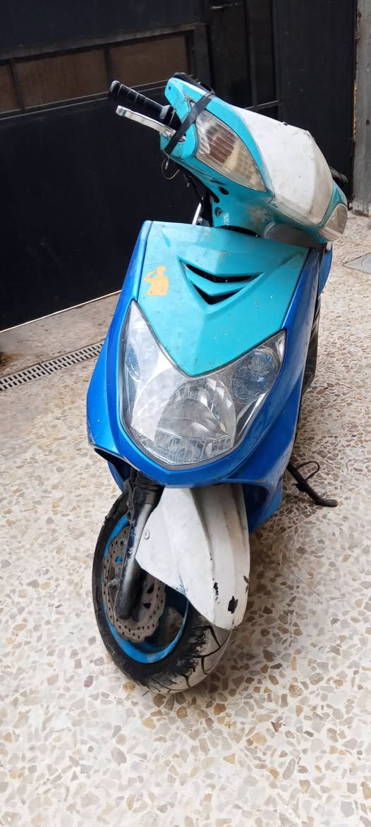 السلام عليكم دراجة سكنس فحل نوزل للبيع دراجة تاخذها كوم حديد السعر 250الف مكاني بغداد الزعفرانية *********** التواصل
