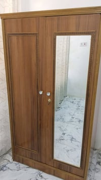 ‏ ‏للبيع كنتور اصلي صاج وزن ثقيل سمك الواح الخشب 3ملم يدات والاقفال اص...
