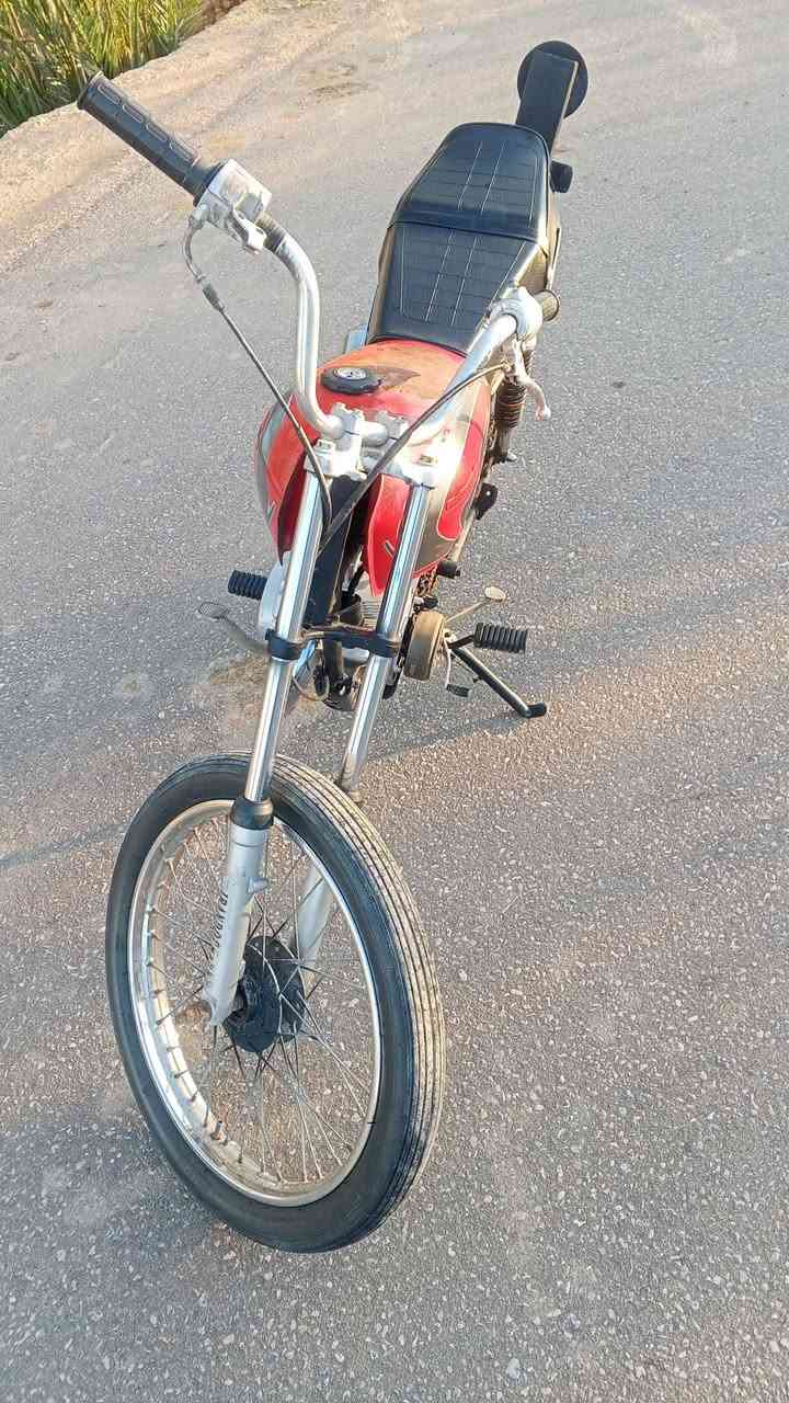 سلام عليكم دراجه تايكر للبيع كلك لسعر 
400قفل ابيع عله هل وضعيه


**إذا كنت صاحب هذا الإعلان وتريد حذفه لأي سبب، رجاءا أرسل رسالة إلى الدعم الفني**