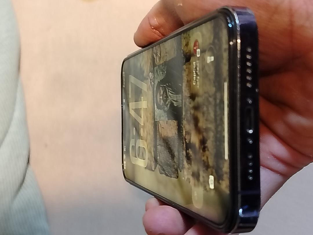 ام عليكم 14 برو ماكس 256 لون بنفسجي 
ضهر مثل ما بالصوره بي فطور 
مبدل شاشه وبطارية وكاله 
بطارية 100 ما مرفوع 
السعر 650 وبي مجال قليل 
للاستفسار ***********
