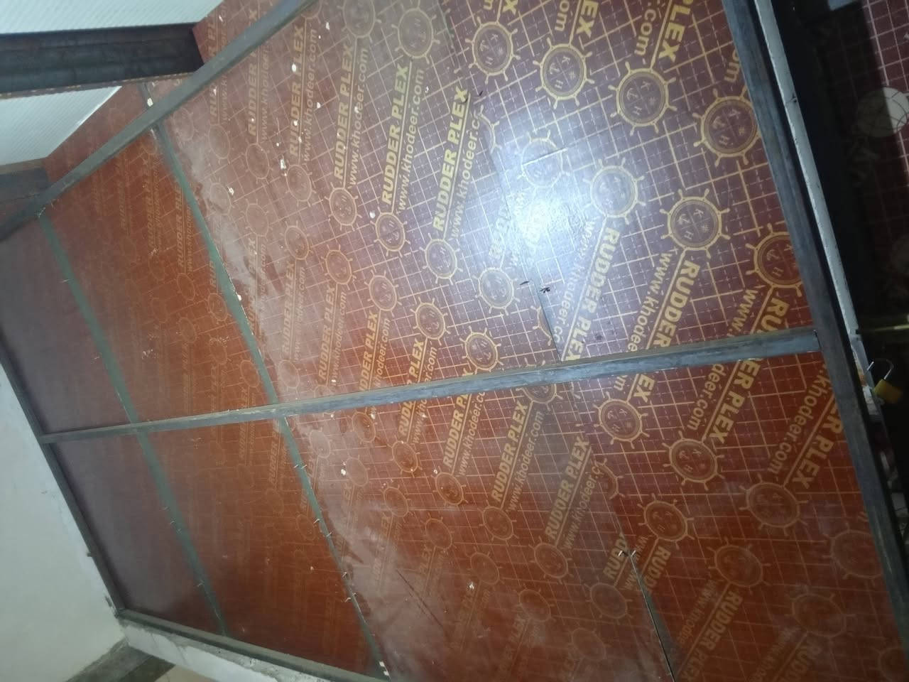 سلام عليكم عندي هاذ القاطع مال غرفه جديد ورايده للبيع اني مسوي ب 400 ونهايته ب 300 استفسار خاص ومراسله واتساب ***********
