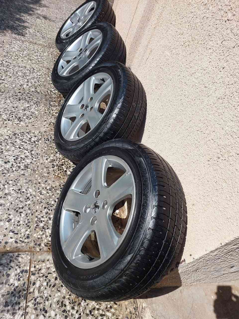ويل كب حجم 16 بيجو اصلي بلادي
ویاه تغم تایرات اصلیه النظافه 90٪

الاستفسار ***********
