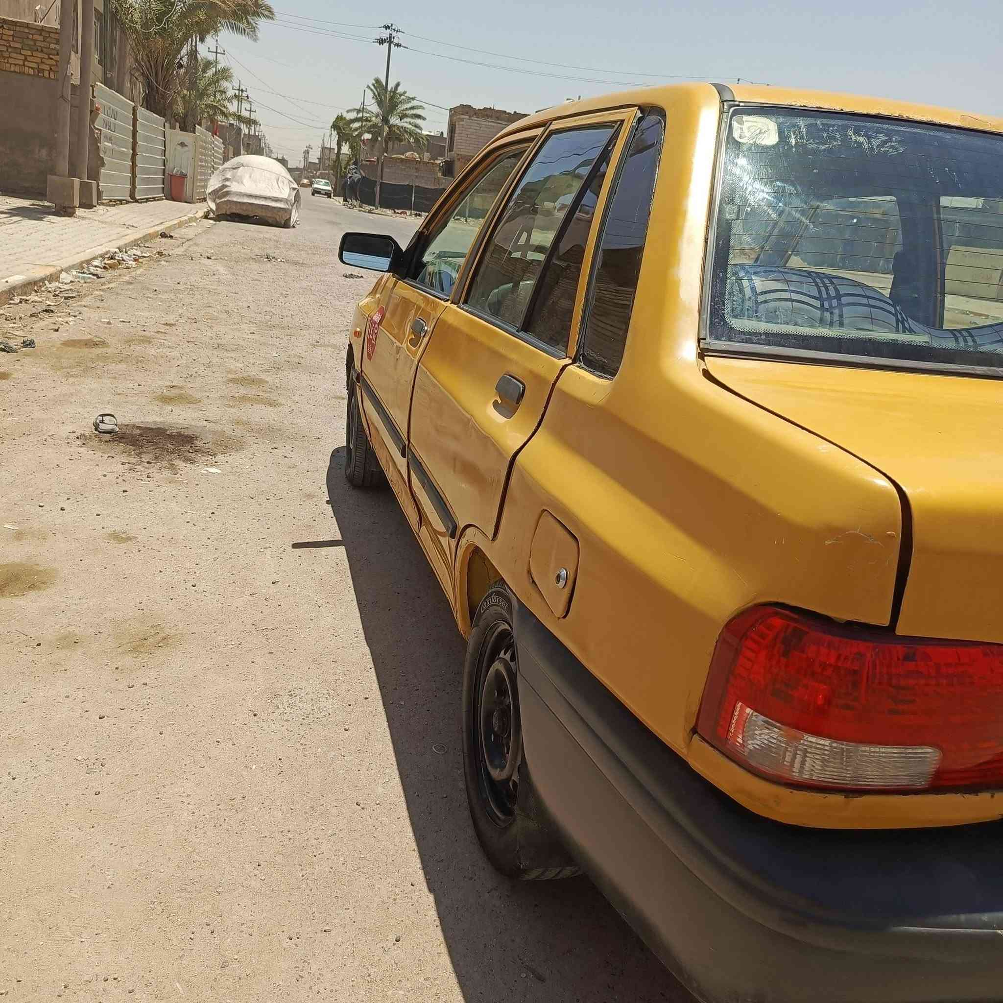 سنويه لل 2027 رقم بغداد الجديد 
مالكه موجود ويريد مداور 
سعره 20$
كير مكينه نضيفات 
تخم تاير جديد 
حداديه جديدة
غرفه نضيفه
كرهبائية كله شغاله من الطول لطول 
مكاني ديوانيه حي العسكري جامع زين العابدين رقم ***********
