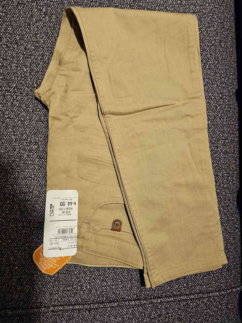 بناطير ولادي تلبس عمر ١٠ او ١١ او ١٢سنة،  ماركة Lcw جديد غير مستخدم ب الليبل . عدد ٤ كلهن شلع ب ٢٠ الف
العنوان بغداد حي العدل 
لايوجد توصيل


**إذا كنت صاحب هذا الإعلان وتريد حذفه لأي سبب، رجاءا أرسل رسالة إلى الدعم الفني**