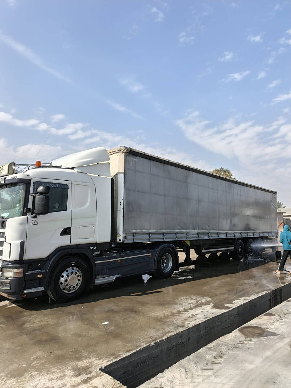 عربانه البيع منفيس بيه جكه من أوربا ومسوايه تخم تاير نص عمر العنوان كوت الدبوني السعر 60 قفل
***********
***********
