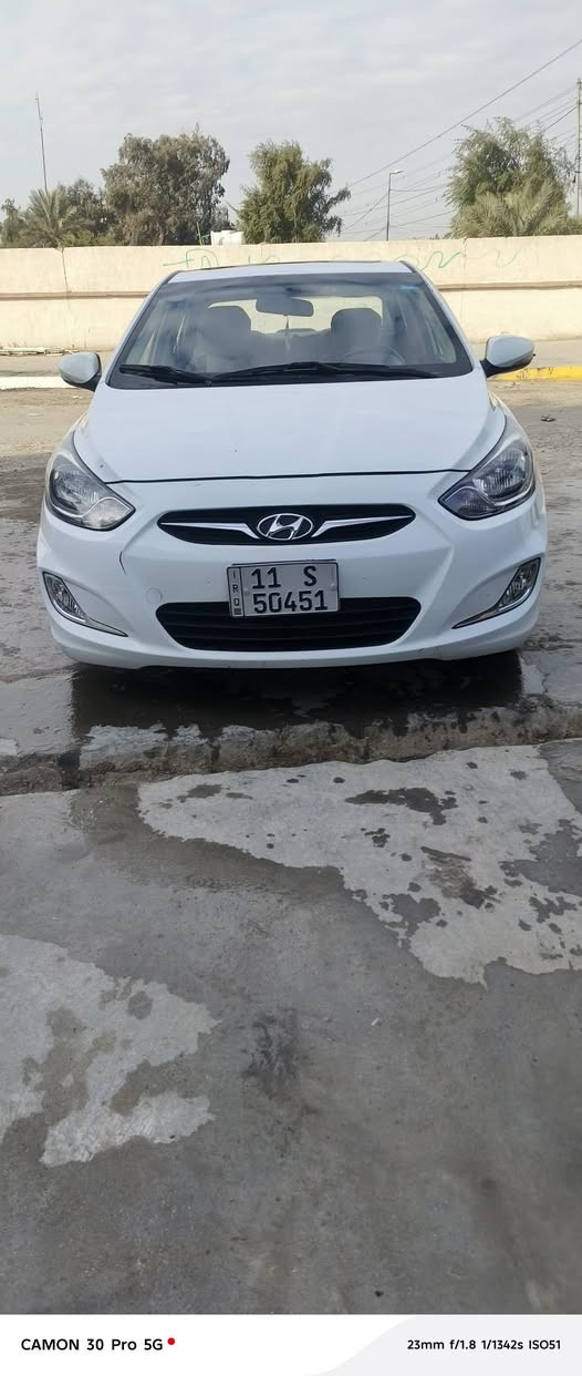 عليكم  اكسنت للبيع موديل 2012 بلو صبغ فقط ربع الهلال ودوسه فقط والباقي مكفوله ماشيه ميه وستين محرك برغي مامفتوح بي السعر 100 مكاني بغداد***********
