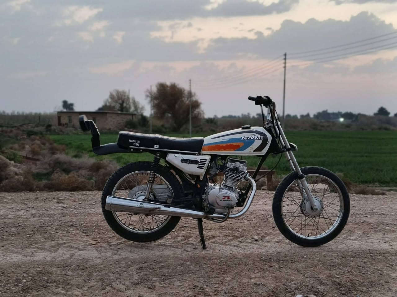 سلام عليكم دراجه للبيع دراجه نضيفه ما مفتوحه رايده 650 وبيه مجال بسيط


**إذا كنت صاحب هذا الإعلان وتريد حذفه لأي سبب، رجاءا أرسل رسالة إلى الدعم الفني**