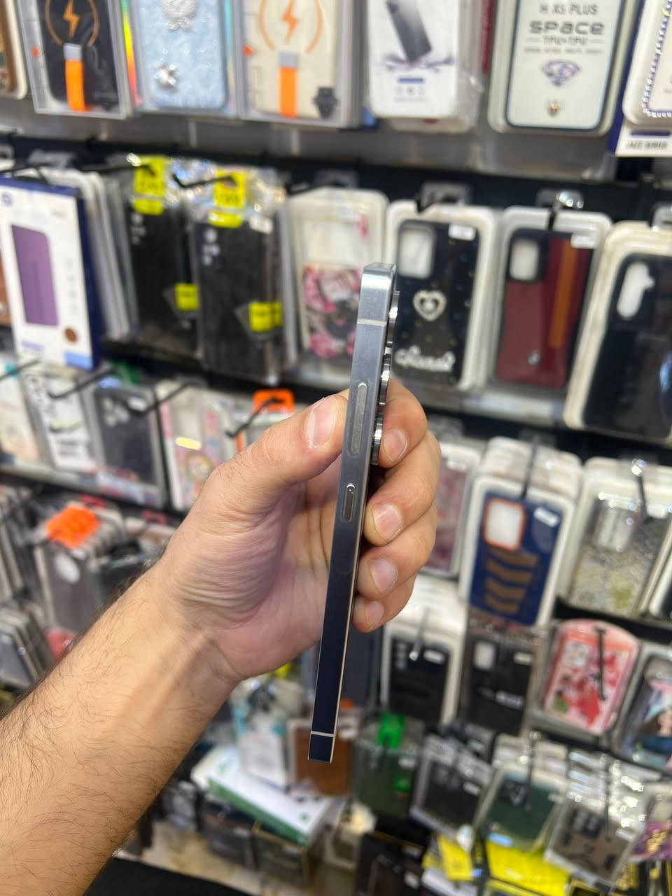 السلام عليكم
Samsung s25 ultra 256GB
نظافة ‎%‎
مكفول من التصليح ومن أي خلل
باكيت وكيبل إصلي
ضمان عين الفهد لكن بدون ضمان كارت شاشة
السعر مليون و25 قفل
مكاني بغداد العامرية
***********
