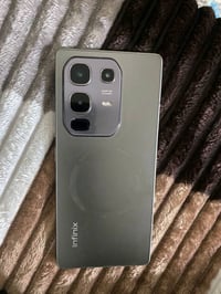 انفنكس نوت 50 ذاكره 256جهاز جديد استعمال قليل بطاريه ٩٩ووياه كارتونه و...