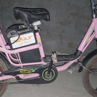 دراجة شحن • نقص بطاريات • بغداد