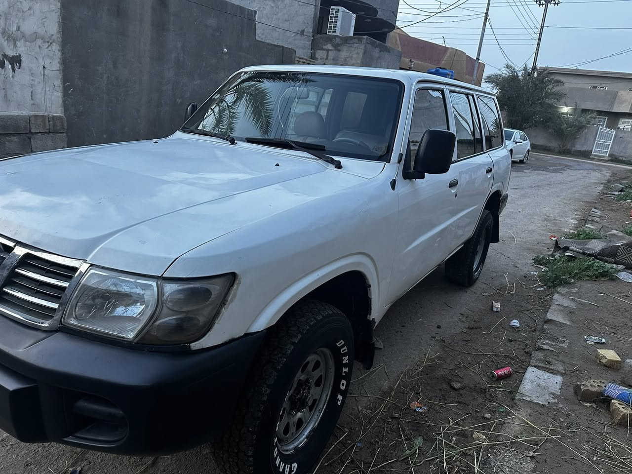 السلام عليكم نيسان باترول موديل2002 السياره مكينه وكير شرط خير من الله تدفئه وتبريد لوكير كله شغال السياره مزاد وزاره الداخليه السعر 60 وبيها مجال رقم التلفون ***********
