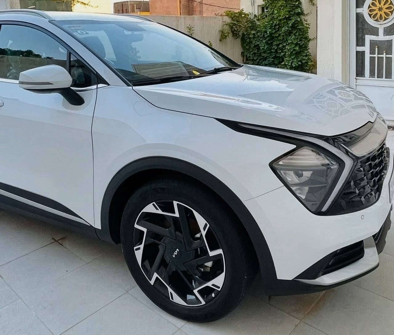 سلام عليكم سبورتج خليجي شركه دوليه باب اول علا وضع زيرو بعدها ماشيه 20مديل 2024سياره ام ضمان خمس سنوات فول سياره عده بنيرامه بصمه ابواب تشغيل عن بعد شاشات ثنين جنطه كهرباء تبريد تدفاءه بل كشنات لدات خلفي امامي سياره رقم بغداد تحويل ثاني يوم مكان سياره واسط كوت رقم الهاتف‏‪***********‬‏
