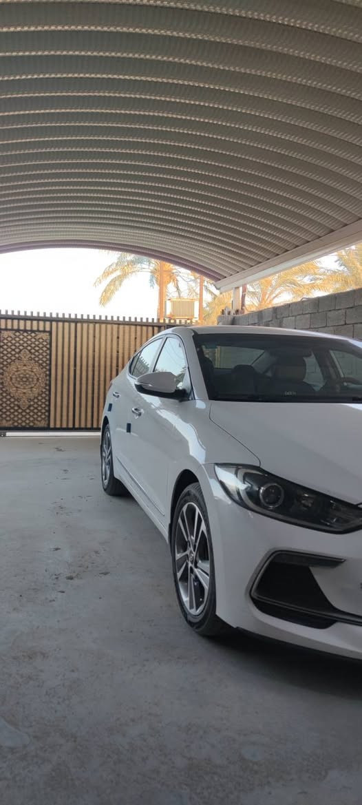 النترا سوبر خليجي 2019 فول مواصفات
رقم بغداد بسمي 
محرك 2000 دوش
ماشيه 78
بصمه تشغيل وبصمه ابواب 
اشارة ترحيب عند الاقتراب 
مرايا شفط واشارة ترحيب 
فتحت سقف 
جنطه ذكيه 
يدات نيكل 
خمسه ويل كب.  تخم تاير جديد 
حساسات اماميه وخلفيه وكامره خلفيه 
تحكم ستيرن 
تبريد قطعتين  ثلج 
السياره مكفوله من الصبغ والتبديل عدا رصعه بصيطه جدا في البنيد 
مكان بغداد / ابوغريب 
السعر 165 بيها مجال بسيط 
الرقم ***********
الرقم***********
