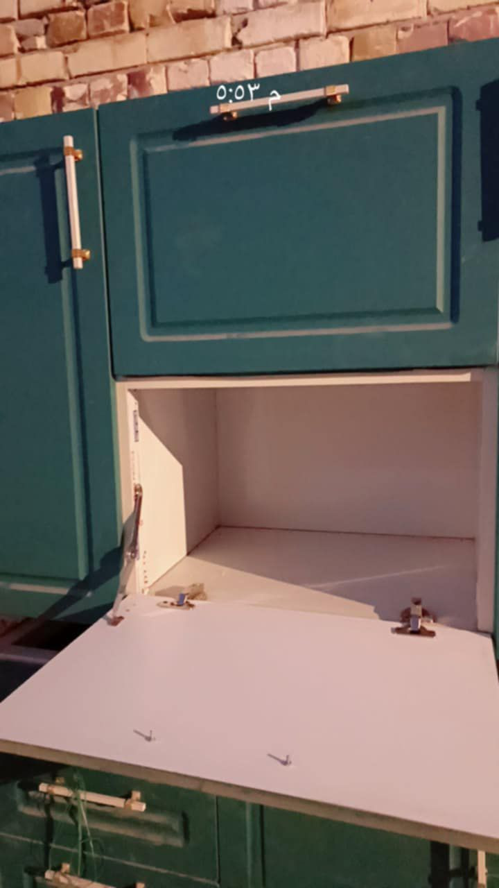 كاونتر اج دي اف نظيف مابي مرمر ارضي  
السعر 230
العده غراض مستخدمه للبيع دزهن خاص وأخذ نسبه عليهن قليله


**إذا كنت صاحب هذا الإعلان وتريد حذفه لأي سبب، رجاءا أرسل رسالة إلى الدعم الفني**