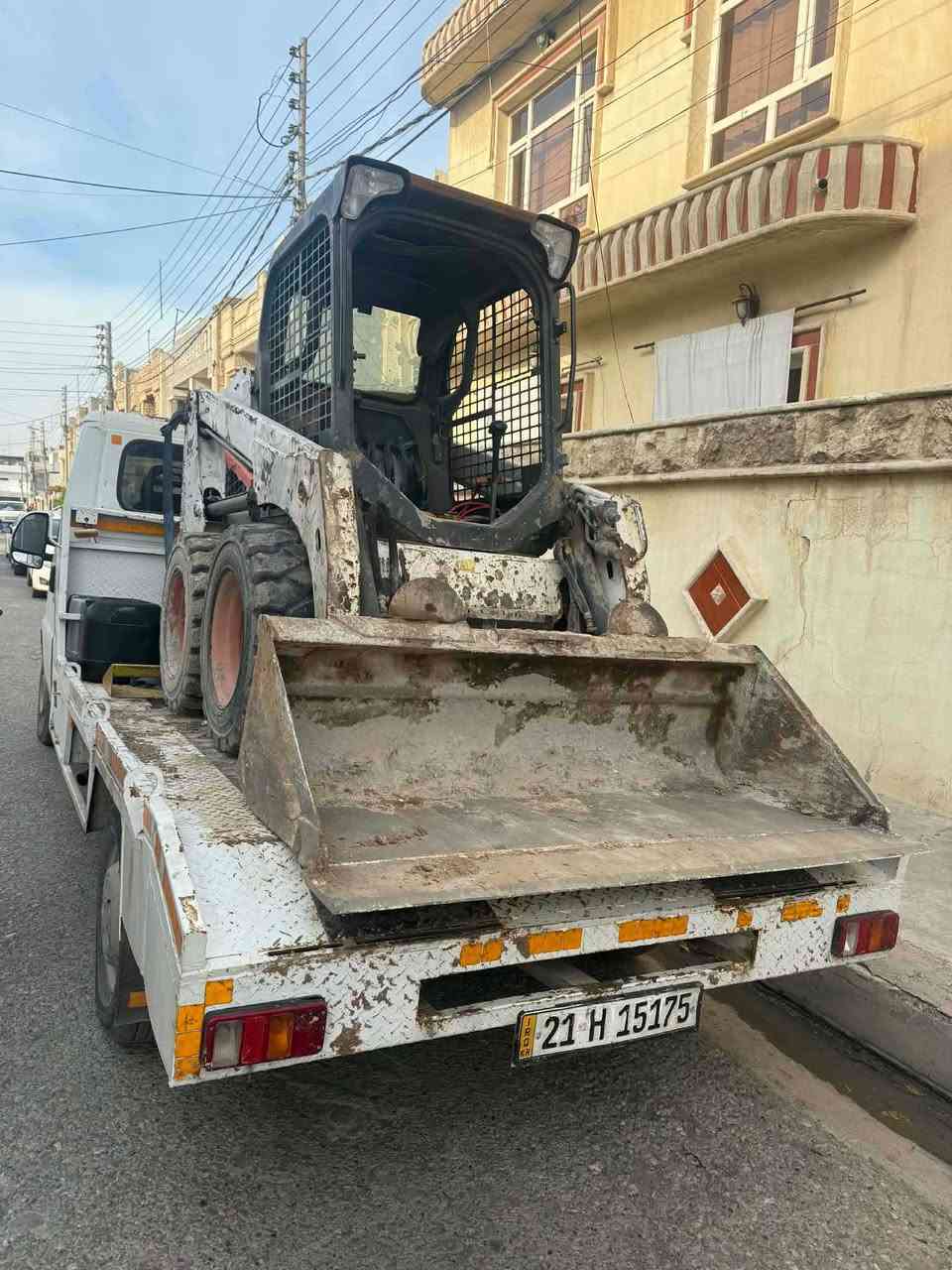 کرین فلات 2006 
مەکینە گاز
بی بویاخ 
رەقم سلیمانی 
٤ تایە نوی بۆ بەستراوە 
گیرو مەکینەوە بەشەرت  بی عەیبە و تووندوولە   
رەقەم و سەنەوی نویە هەتا ٢٠٣٠. بەناوی خۆمانە بەشەرت پەنجەمۆر تەحویل وغرامە بەشەرت 
تکایە نامە مەنیرە رەقەم لە خوارە داناوە 
 ئەمەش رەقەمی خاوەنتی. / 
*********** ڤایبەر و وەست ئەپل سەرە  
شوین : هەولێر كويسينجاك, أربيل
