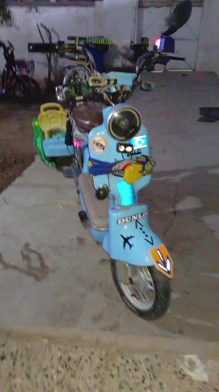 سلام عليكم باسكل شحن لل بيع شراي خاص فقط اشاره ما يشتغل  4باتري شرط يمشيك 35كيلو موديل 2024حجم14سعره200بيه مجال مكاني كركوك


**إذا كنت صاحب هذا الإعلان وتريد حذفه لأي سبب، رجاءا أرسل رسالة إلى الدعم الفني**