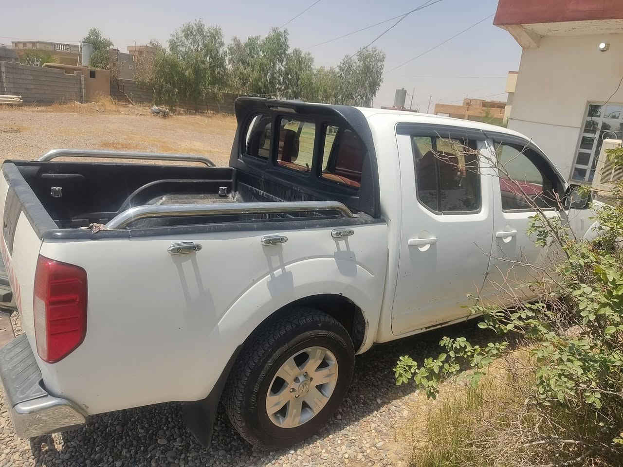 السلام عليكم ورحمة الله نيسان نيفارا  للبيع موديل 2009 مصبوغه حزام سنويه ساقطه بل 2018 صحبها الشرعي موجود وشرط التحويل السياره نضيفه كير ومحرك ففتي ابو البطل 2ونص المحرك جديد مشدود السعر 70وبيها مجال
للستفسار***********
