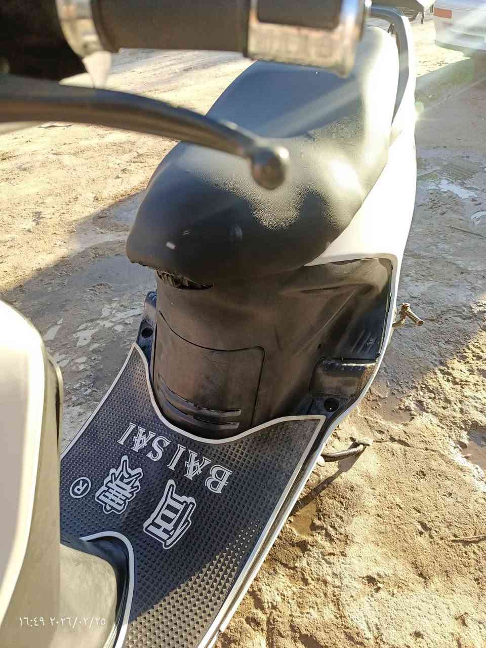 السلام عليكم دراجه فراشه حاويه محرك ما مفتوح كهربائيات كل شغال شلعه معدل مكان نجف  السعر 550اوبيه مجال ***********
