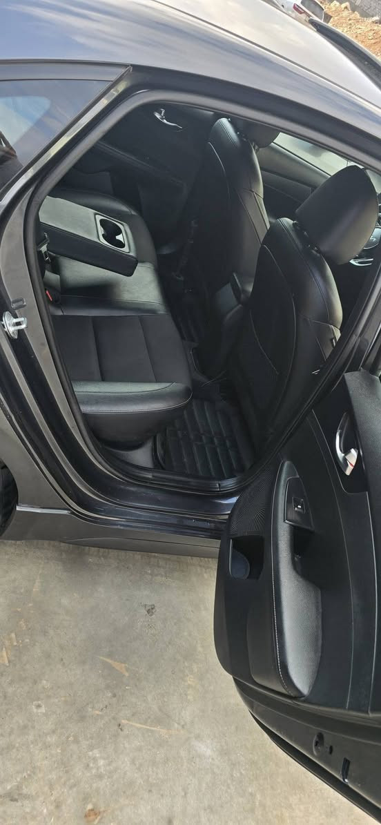 فورتي GT
فول ١/١
2000. دوش
ماشيه ٤٨ بيها قطعتين ضرر ومبديلين اصلي وبيها اربع قطع سرقه بس كلو مبدل اصلي يعني مابيها قطره صبغ معارض او بيع 
السعر ١٤٨ مكانها الموصل ***********
