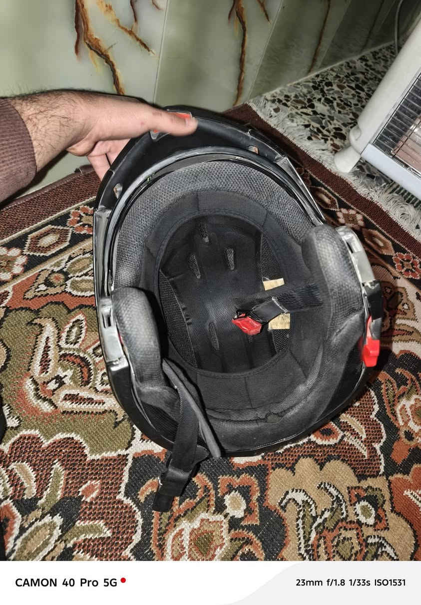 سلام عليكم هاي الخوذه رايدها ب 50 وبيها مجال مكاني بغداد حي النصر  رقمي ***********
