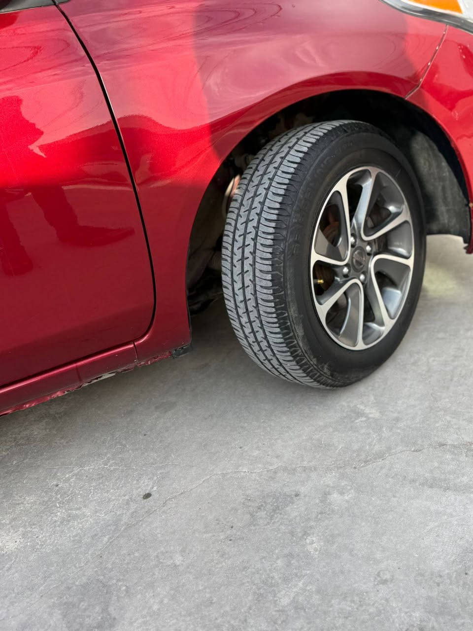 نيسان فيرسه ٢٠١٨
السياره بيه طخات بصيطه بصفحت السايق
السعر ٩٨ ورقه 
اتصال ***********
وتساب *********** بغداد, العراق
