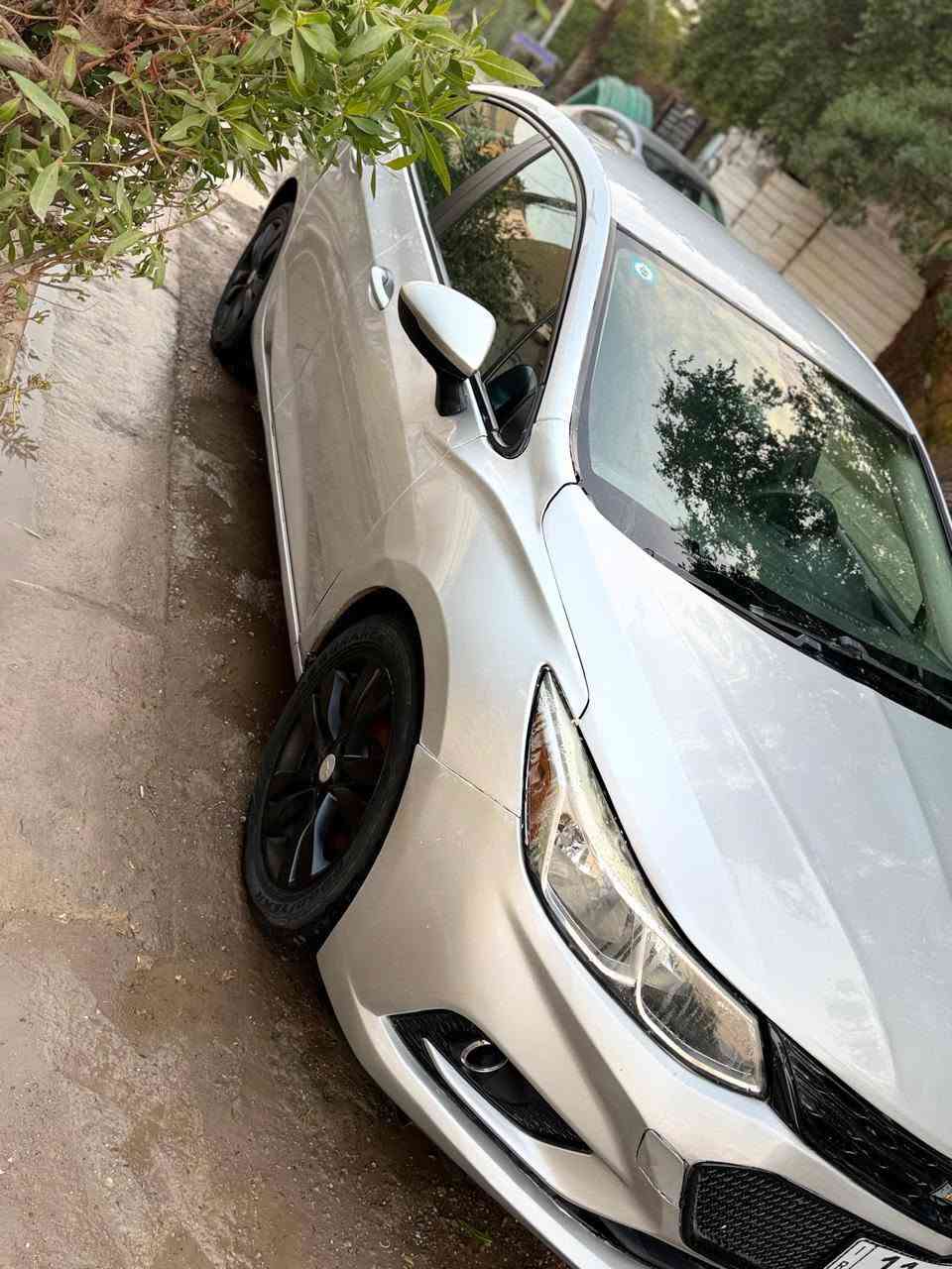 السلام عليكم..
سعر (  80  ) $ ورقة
شوفر كروز 2018 رقم بغداد دولي  
سنوية باسمي هزة جاهزة تحويل مباشر
مكينة  + كير اوتماتيك مكفول
كهربائيات ابلادية
تبريد + تدفئة
تخم تاير جديد
ويل كب حجم 17
 وارد أمريكي (بنيد صبغ و جاملغ مبدل جهة السائق  ) 
بالعراق ( كلير جاملغ عكس السائق )
العنوان - بغداد البياع 
***********
