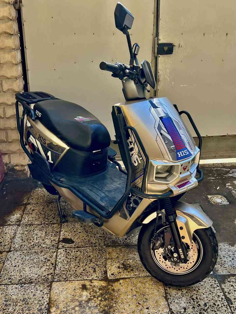 دراجه شحن سكنس موديل 25 نوع HlSست بطارية كبار  فول سرعه 80 حقيقي 4 اسرع نظام البك بلوتوث  سويج 2 بصمه كارت تشغيل الشاشه 2 الشاحنه الاصليه السعر 575 وبي مجال المشتل ***********
