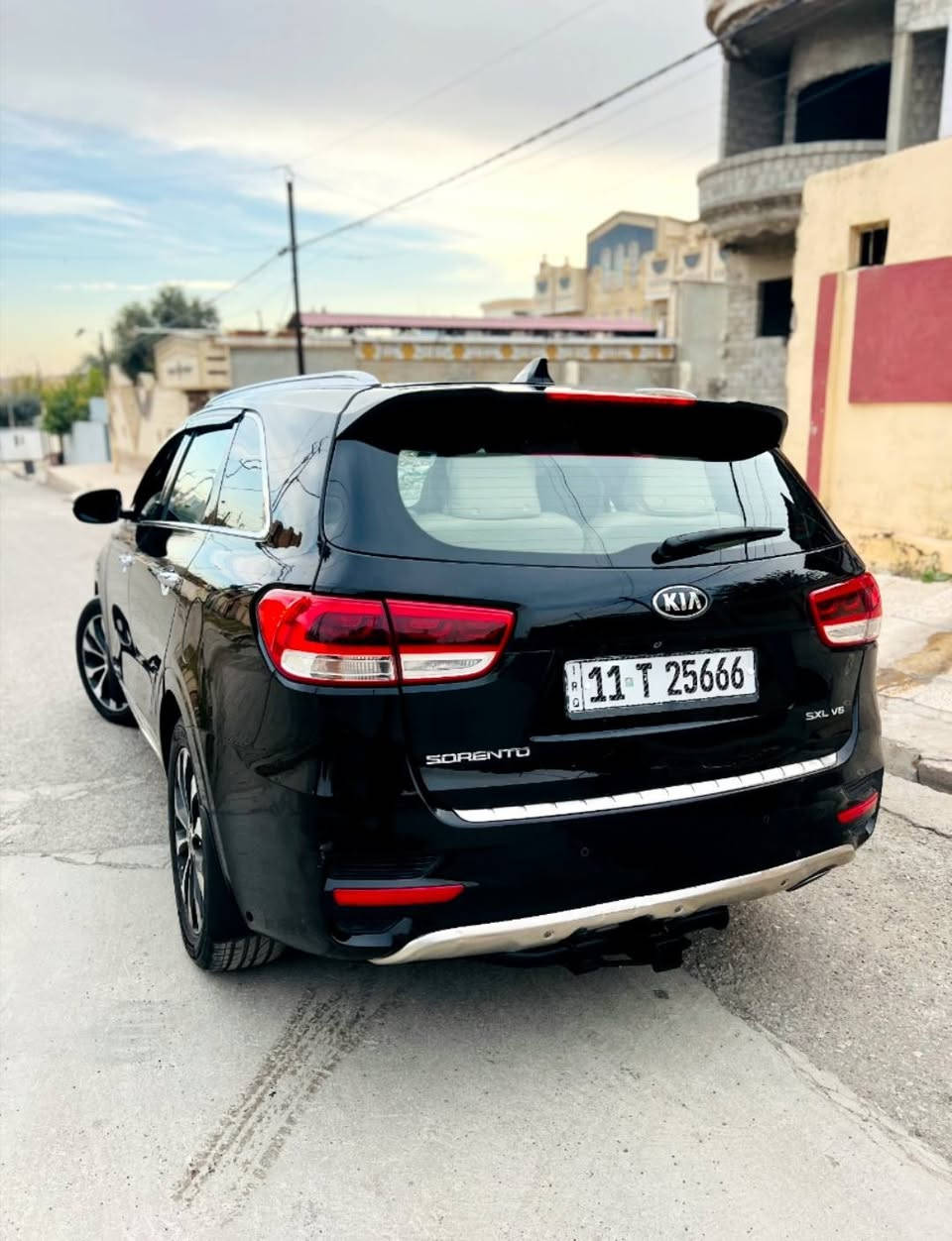 وارد امريكي 🇺🇲KIA SORENTO
موديل 2016 
6 سلندر 
ماشيه 110
فئة SXLفول للأخير 1/1 معروفة الفول  
رقم مميز  بغداد  الجديد بأسمي 
حادثها خفيف  فقط الجاملغ الأمامي شرط بدون دواخل
حادثها موجود بالمنشور وسونار بيها
اخوان السياراََ نضيفة جداََ مال جناي ممتعوبه
والسعر 195 وبيها مجال
 الشراي يجي يشوفها ويشوف نضافتها ويدفع سعر 
مكاني الموصل  للأستفسار ***********
