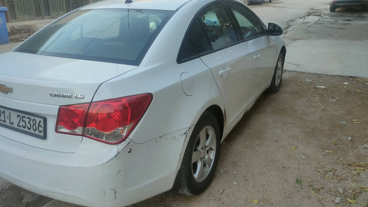 السلام عليكم...
شوفر ليت كروز ١٢ خليجي محرك ١٦٠٠ رقم سليمانية الجديد  وسنوية جديدة بأسمي ماشية ١٥٠ الف وقابله للزيادة السيارة مسويلها ادامة كاملة قبل اسبوع صدر امامي وخلفي جديد دسكات اصليه ام الضمان تخم تاير جديد تدفئة وتبريد مابيها اي نقص بيها صبغ جاملغ خلفي ايسر والباب الخلفي الايمن مبدل بدون صبغ   والدوسة مصلحة بس تحتاج صبغ  مكاني بغداد الدورة السعر 75 وبيها مجال ورقم الهاتف *********** واتس اب موجود
