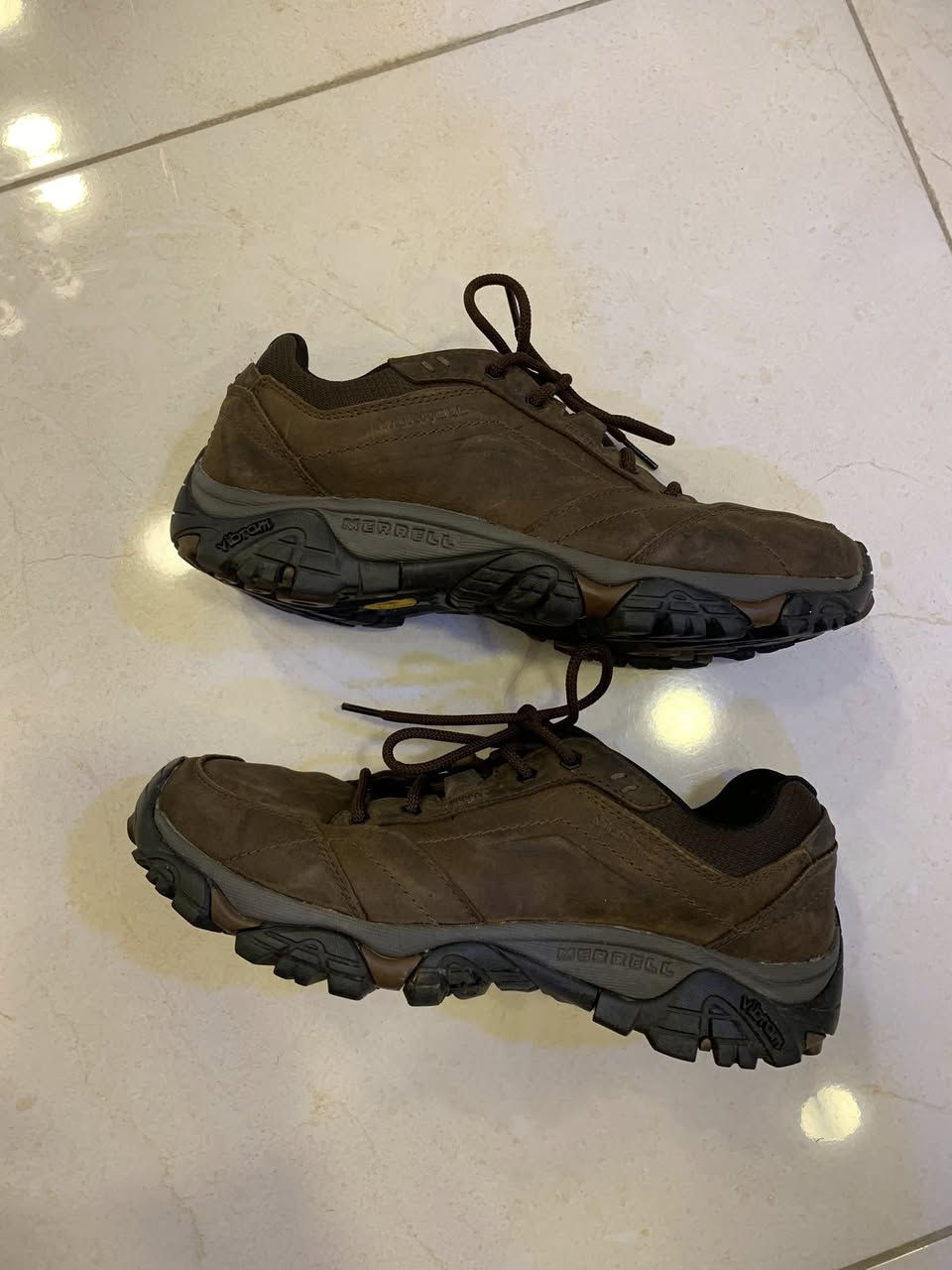 السلام عليكم 

للبيع حذاء ميريل  اصلي وكالة جلد  مو مقلد  نضافة فول

قياس 9/ 43  طول قدم 27سم 

السعر 65

المكان البصرة ويوجود توصيل الجميع المحافظات


**إذا كنت صاحب هذا الإعلان وتريد حذفه لأي سبب، رجاءا أرسل رسالة إلى الدعم الفني**